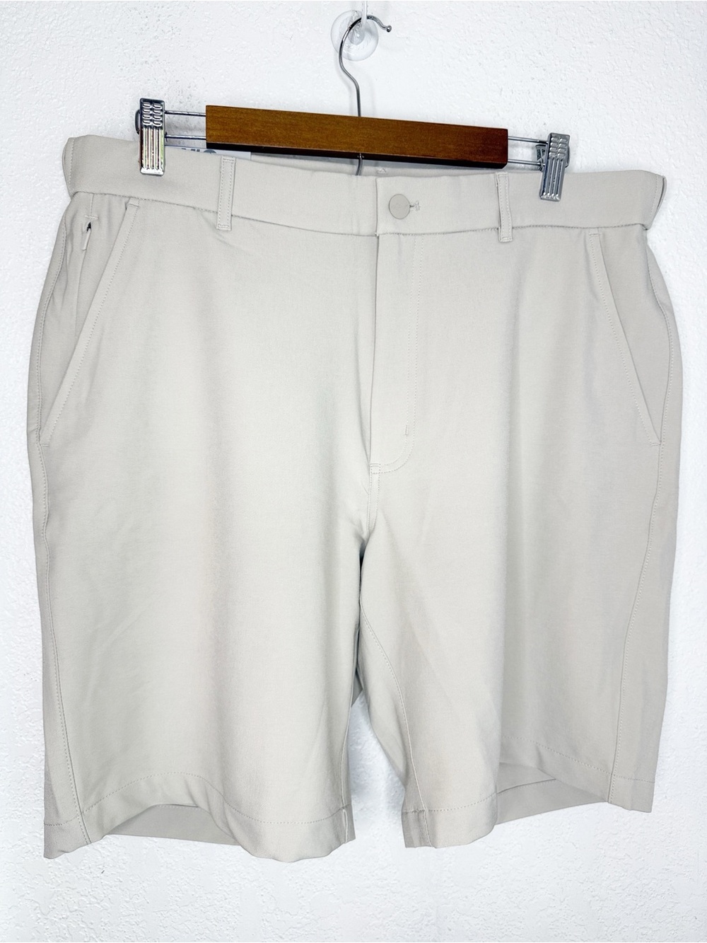 Greg Norman ML75 light Khaki Microlux Stretch Golf Shorts W36 NWT 8.5” Inseam